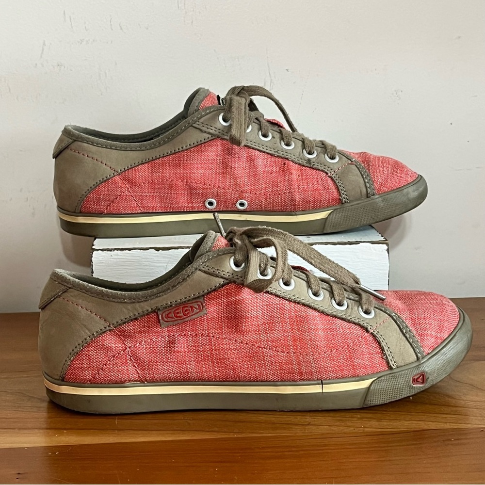 Keen Coronado Red Canvas Taupe Leather Low Top Sneakers Womens 8.5 1004619